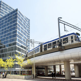 Randstadrail rijdt bij station Den Haag Centraal Randstadrail rijdt bij station Den Haag Centraal