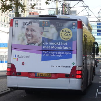 HTM bus met ROC Mondriaan advertentie HTM bus met ROC Mondriaan advertentie
